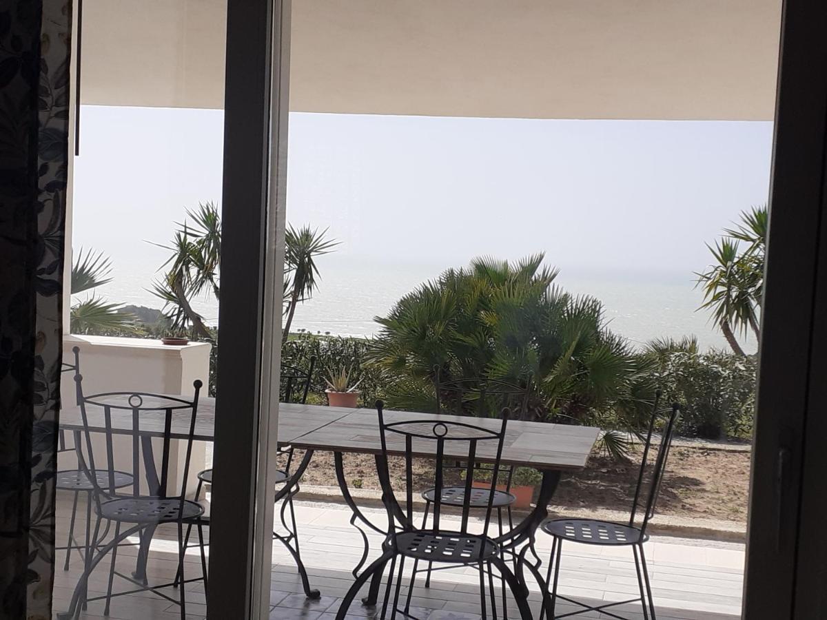 Villa Cecilia Монталегро Екстериор снимка