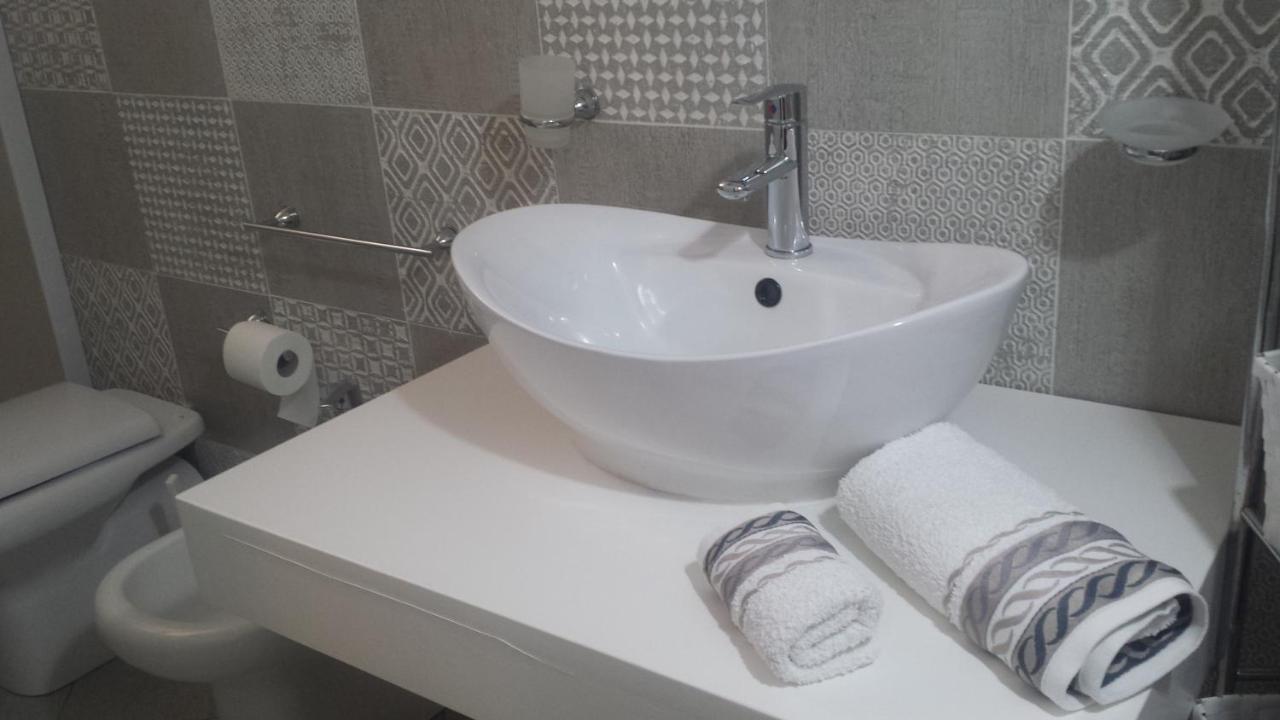 Villa Cecilia Монталегро Екстериор снимка